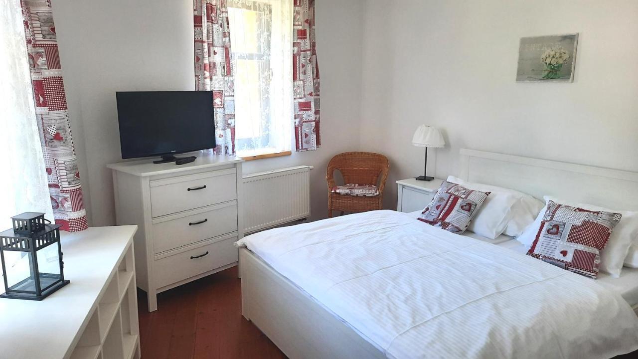 Hotel Strelnice Teplice nad Metuji Ngoại thất bức ảnh