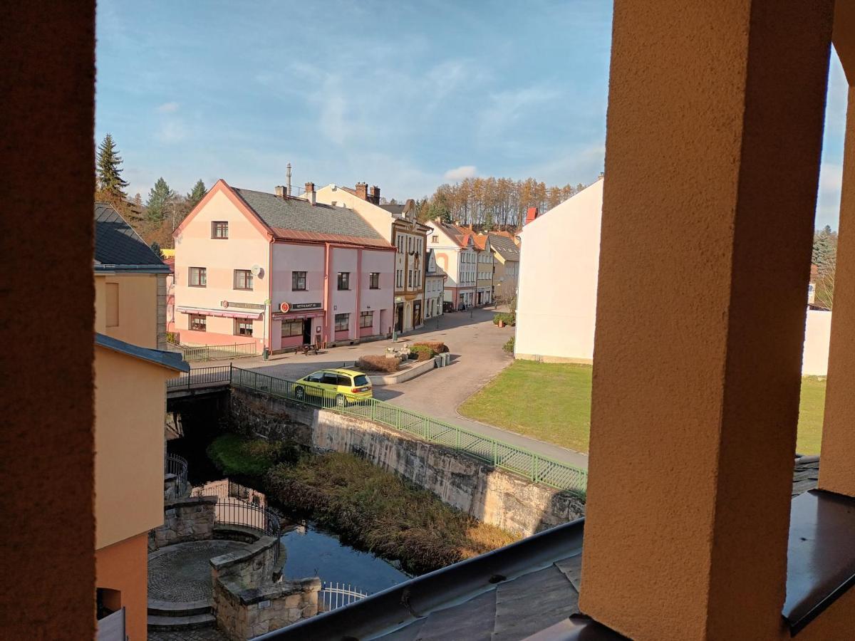 Hotel Strelnice Teplice nad Metuji Ngoại thất bức ảnh