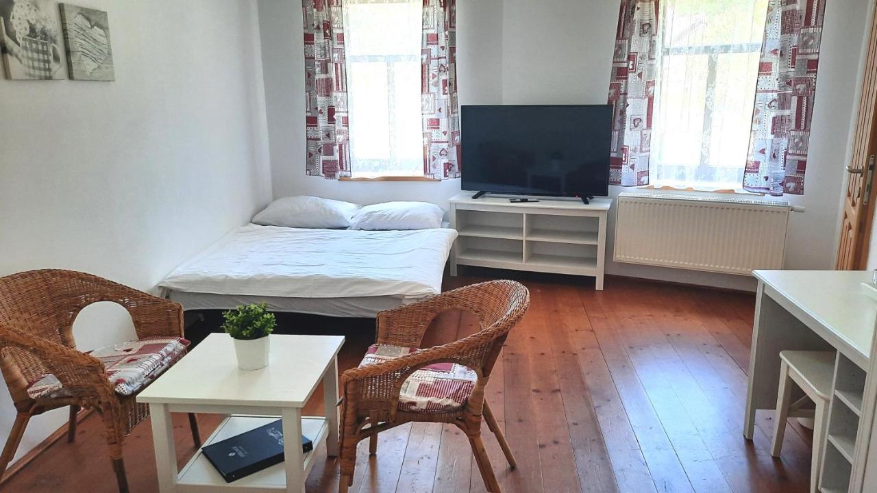 Hotel Strelnice Teplice nad Metuji Ngoại thất bức ảnh