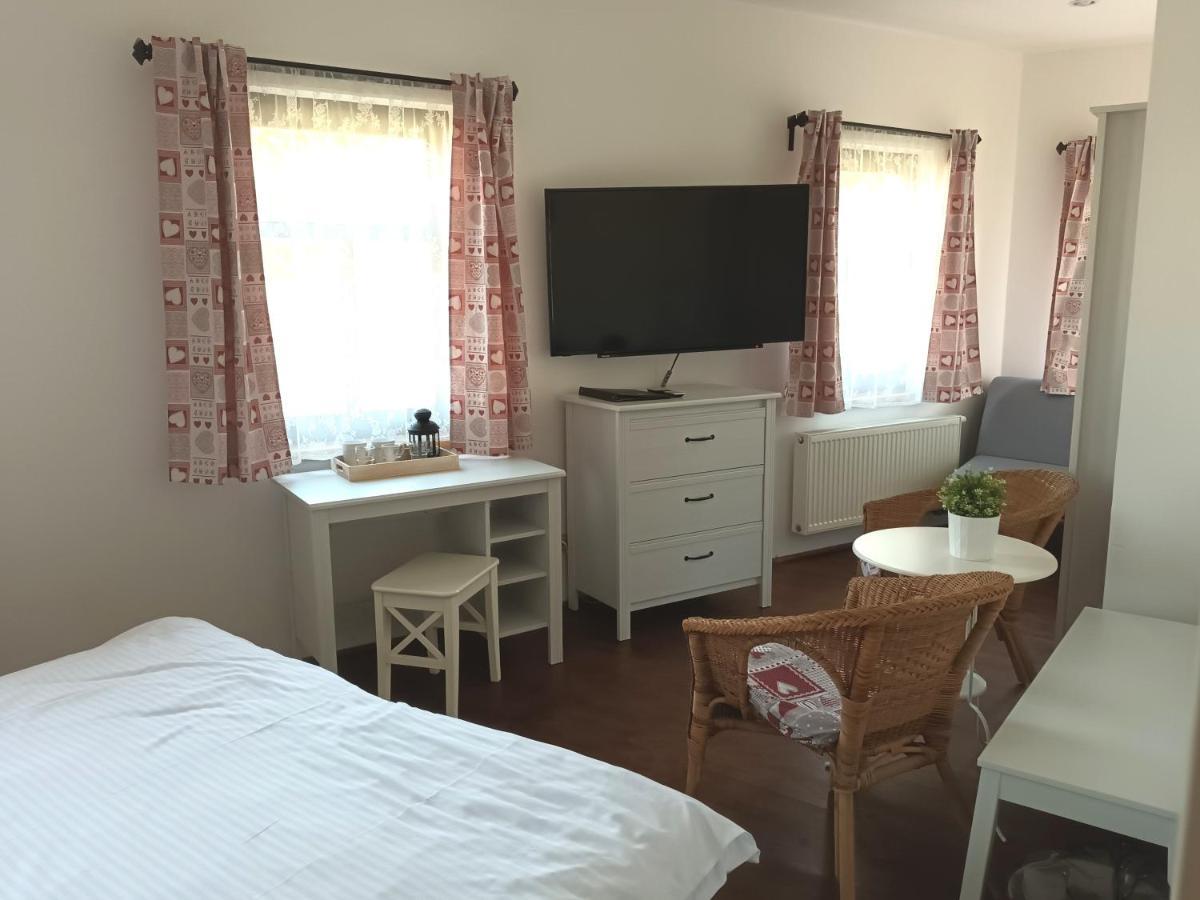 Hotel Strelnice Teplice nad Metuji Ngoại thất bức ảnh