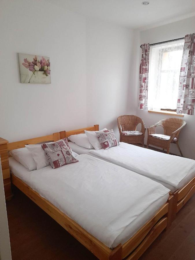 Hotel Strelnice Teplice nad Metuji Ngoại thất bức ảnh
