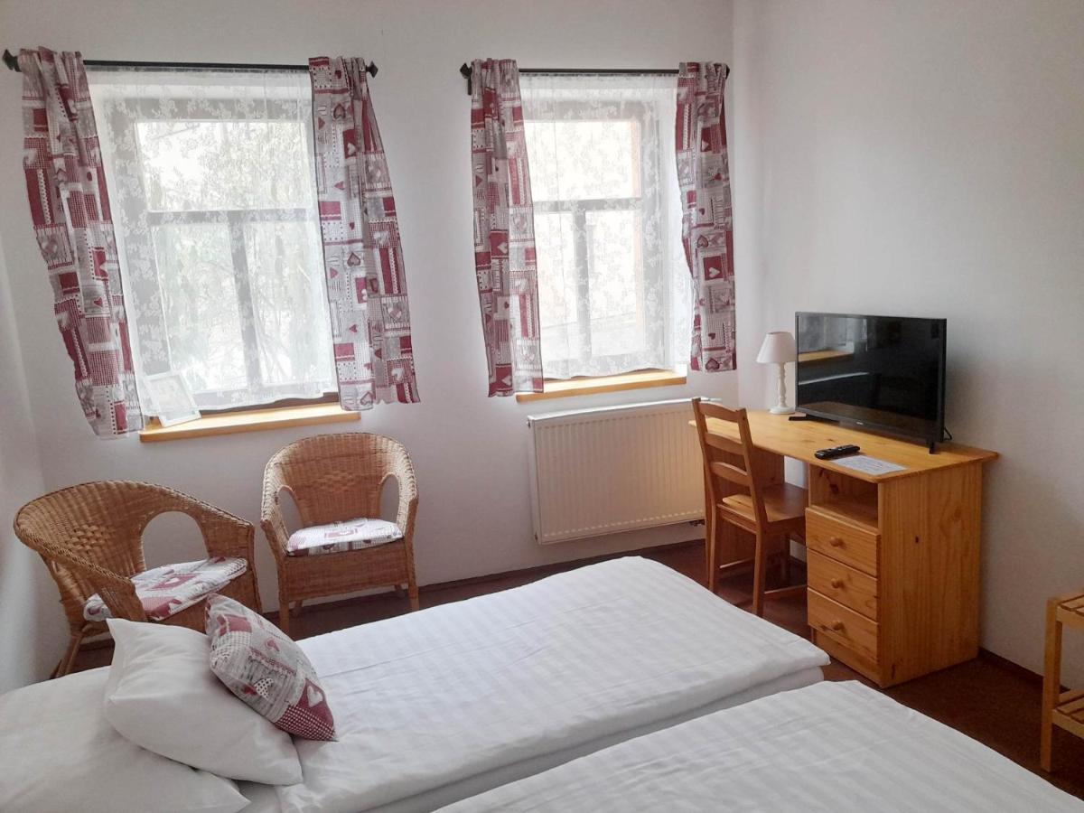 Hotel Strelnice Teplice nad Metuji Ngoại thất bức ảnh