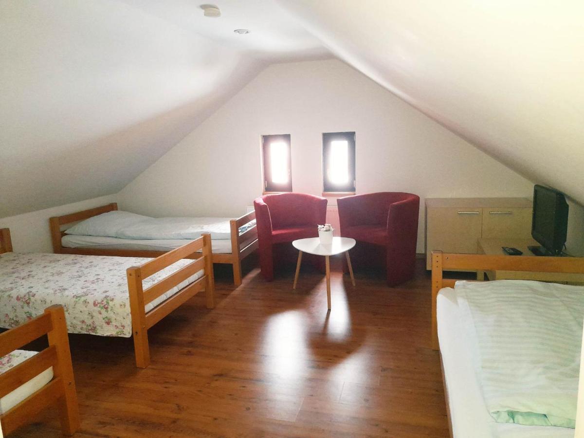 Hotel Strelnice Teplice nad Metuji Ngoại thất bức ảnh