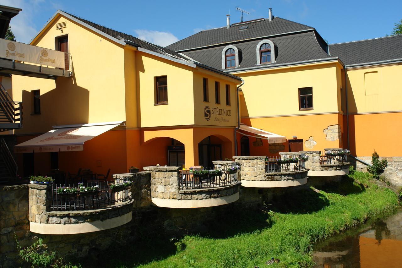 Hotel Strelnice Teplice nad Metuji Ngoại thất bức ảnh