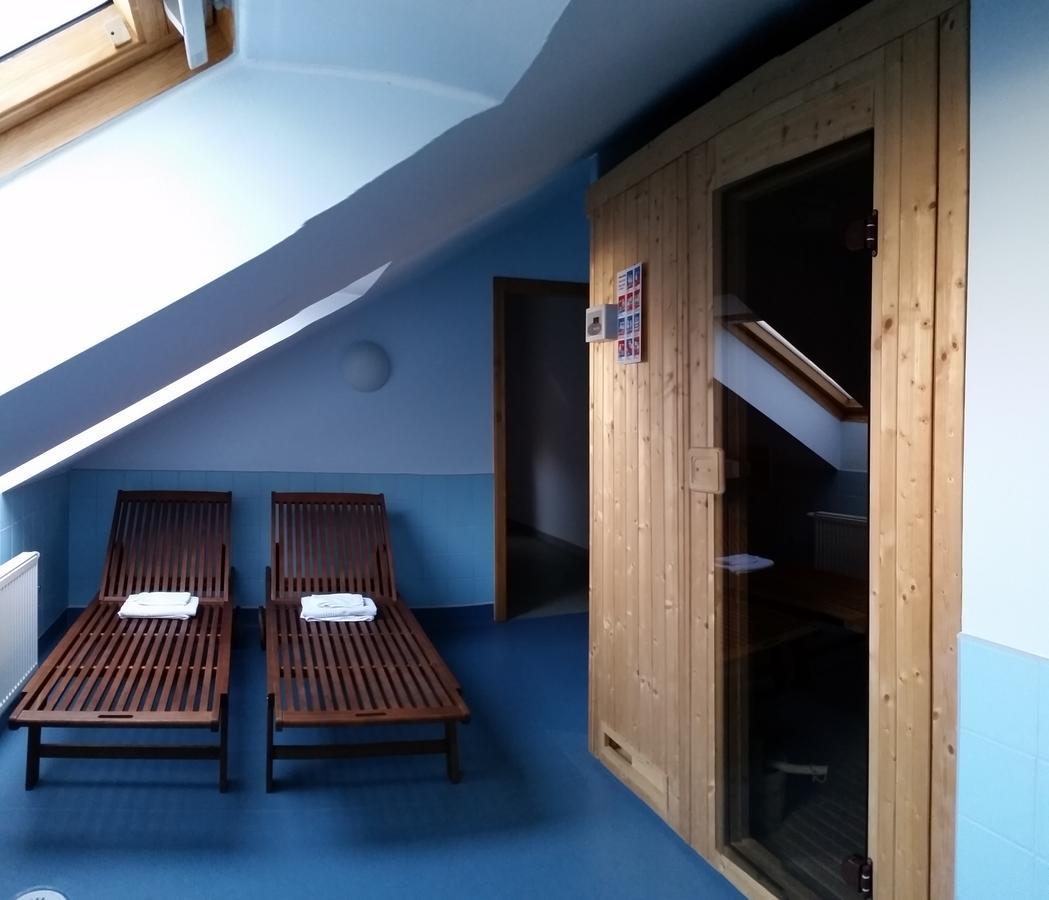 Hotel Strelnice Teplice nad Metuji Ngoại thất bức ảnh
